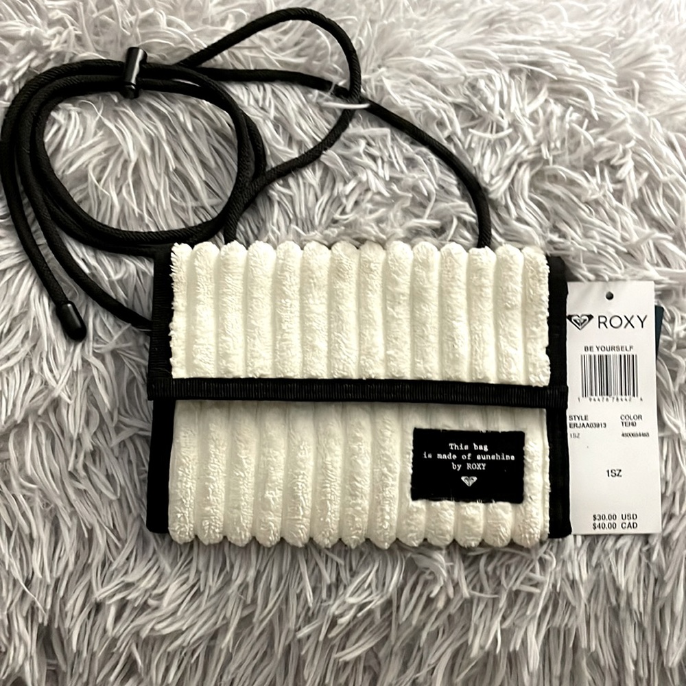 NWT Roxy trifold crossbody wallet